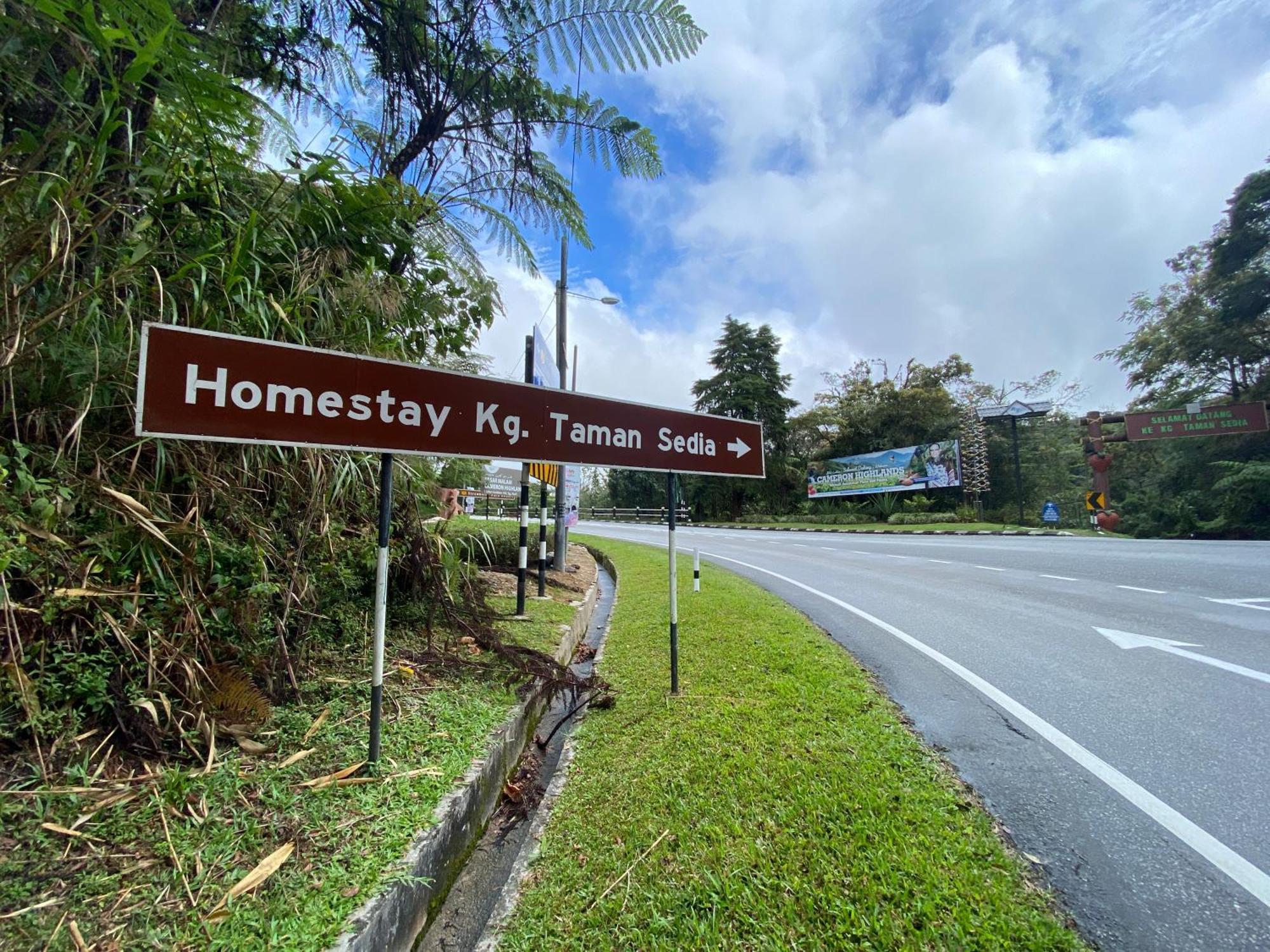 Aiza Homestay Opposite Abang Strawberry Taman Sedia Tanah Rata Exteriér fotografie