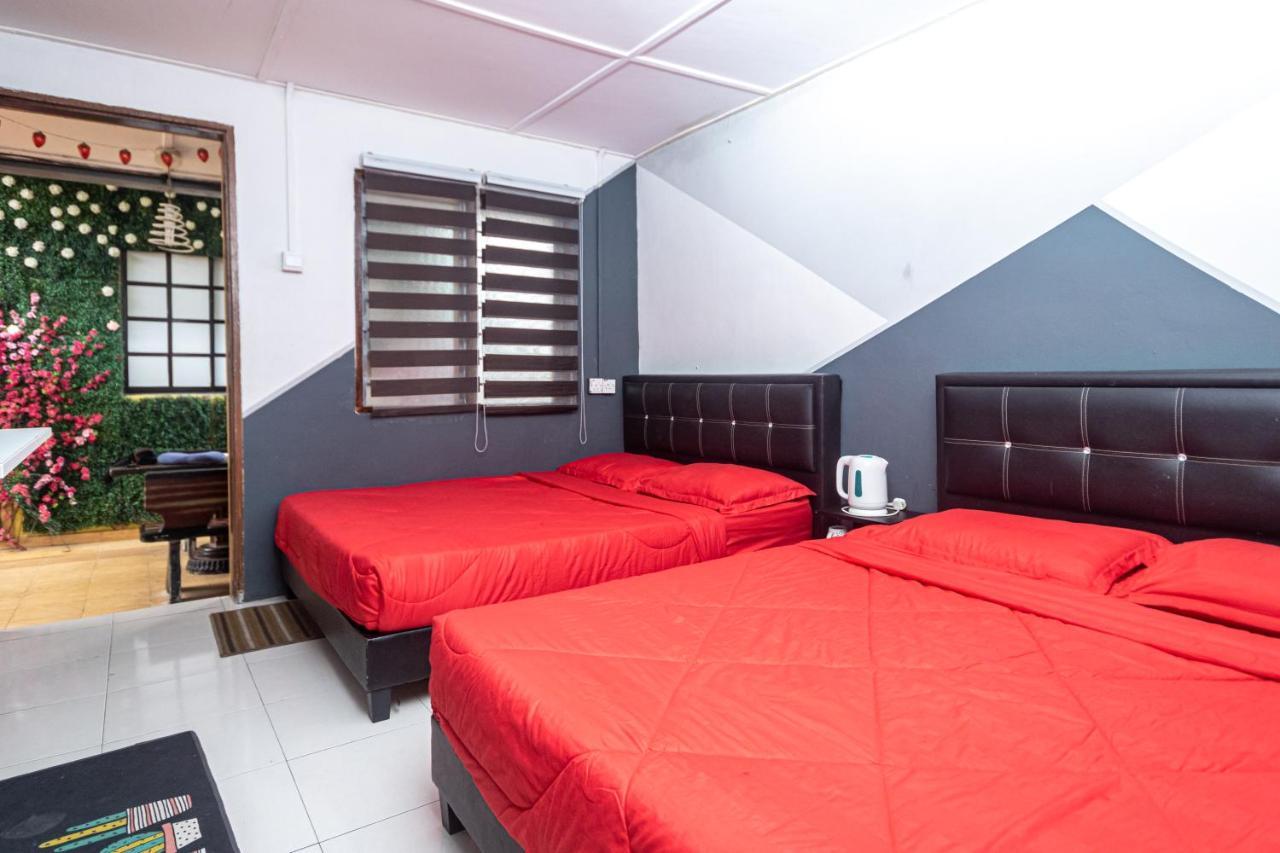Aiza Homestay Opposite Abang Strawberry Taman Sedia Tanah Rata Exteriér fotografie