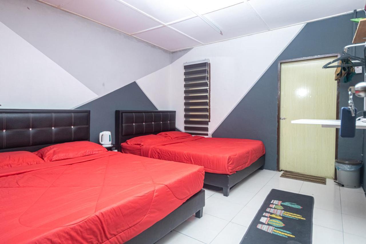 Aiza Homestay Opposite Abang Strawberry Taman Sedia Tanah Rata Exteriér fotografie